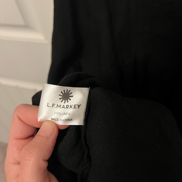 L.F. Markey “Kenny” box top in black, 100% linen, OS - Picture 7 of 9